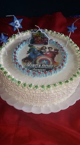 Bolo Vingadores