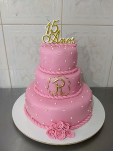 Bolo Rosa 15 anos